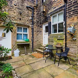 1 King Street Delph