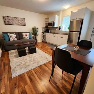 Adorable 1- Bedroom In Langford Apartment
